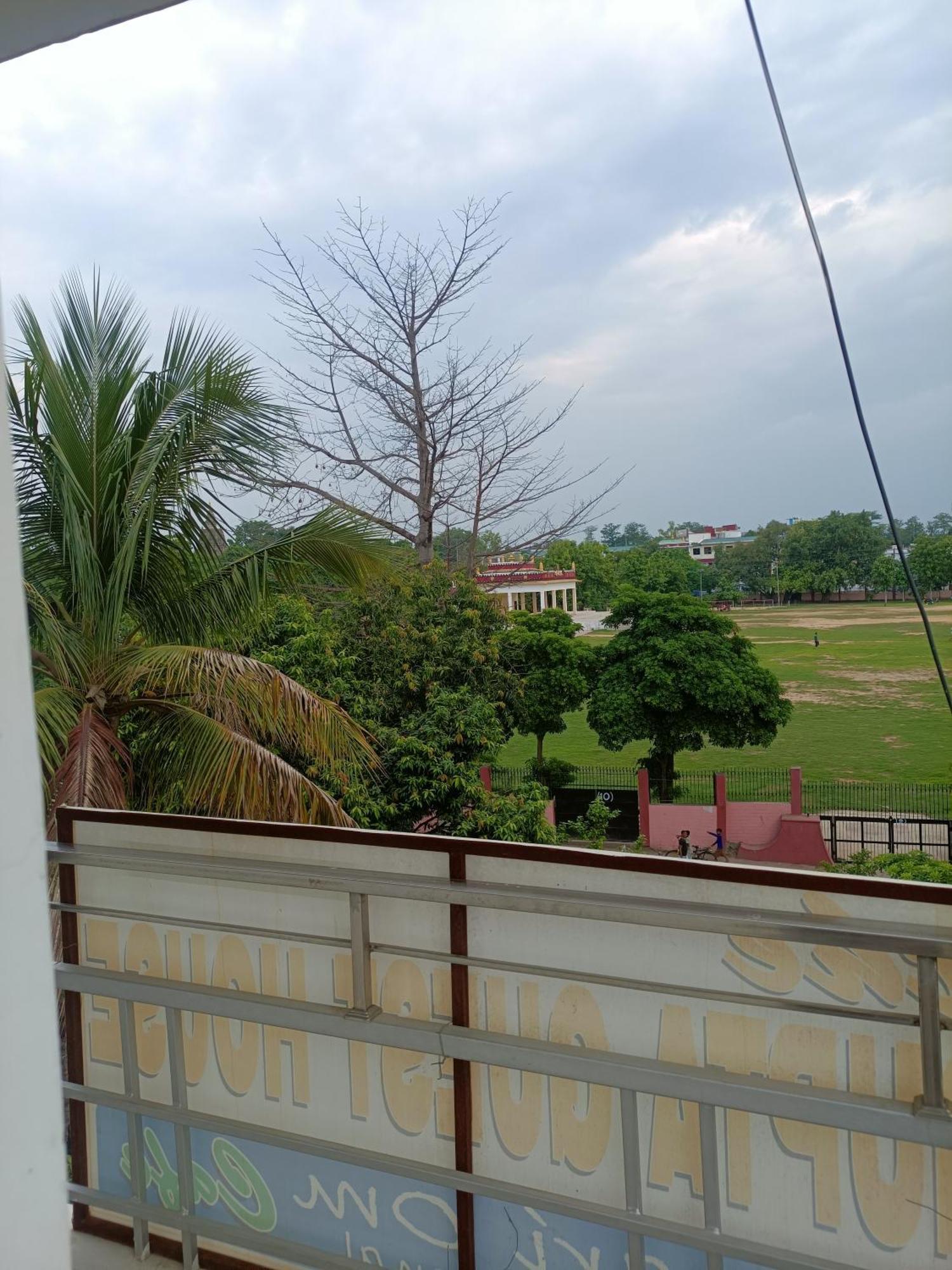 The Gupta Guest House Bodh Gaya Exterior photo